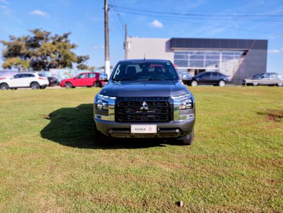 MITSUBISHI TRITON 2.4 BITURBO DIESEL CD HPE-S 4X4 AUTOMÁTICO MITSUBISHI TRITON 2.4 BITURBO DIESEL CD HPE-S 4X4 AUTOMÁTICO
